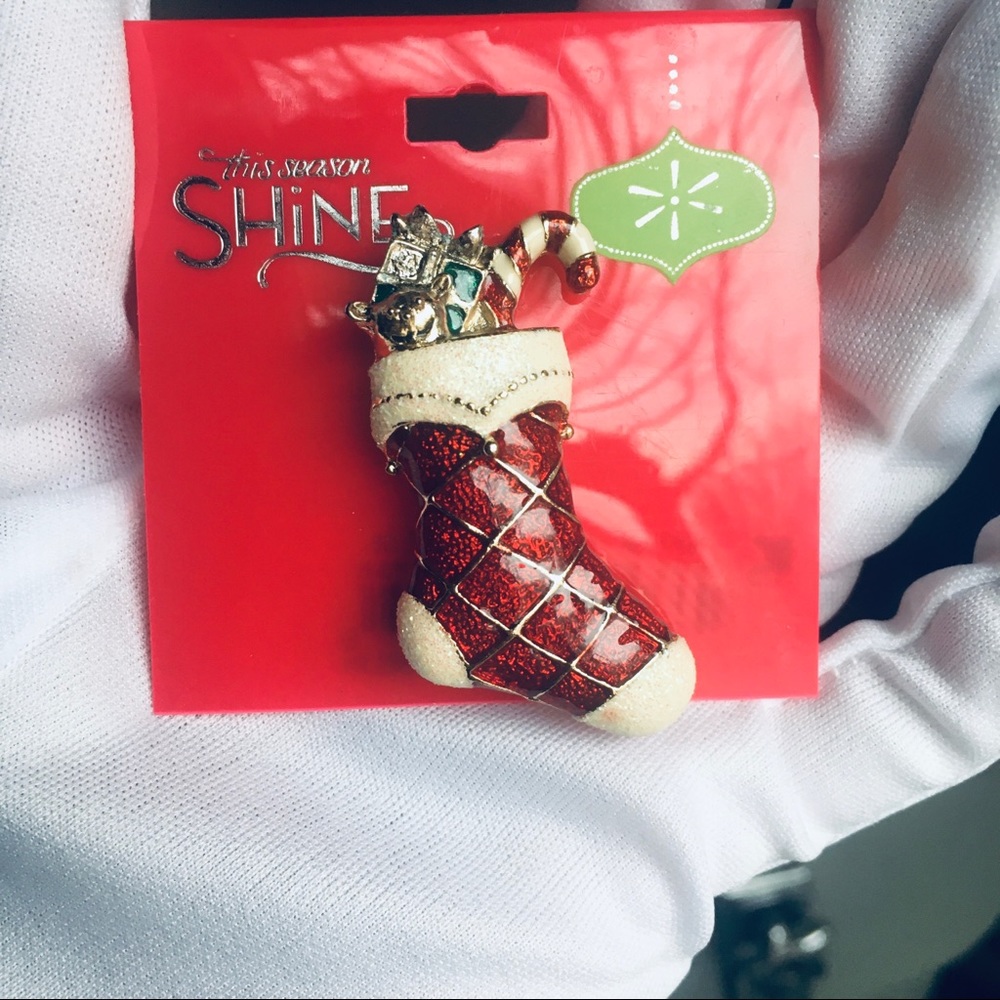 Christmas pin stocking new with tags brooch